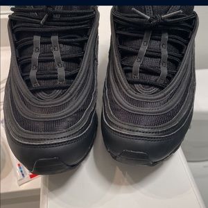 Triple black air max 97